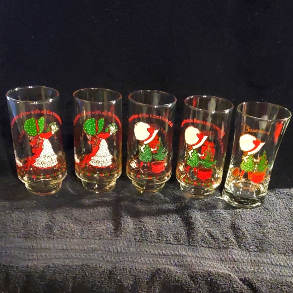 Holly Hobbie Drinking Glasses - 5 each